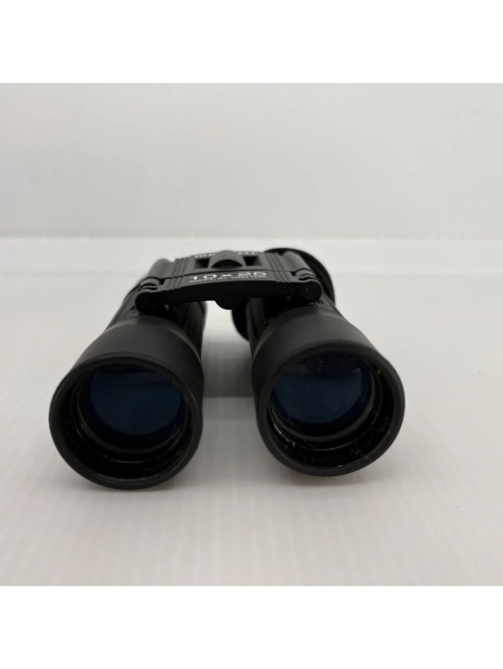 Bushnell 10x25 Compact Binoculars 302 Ft At 1000 Yds Black With Case Strap